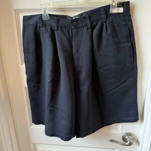 Consensus Golf Men's Black Flat Front Shorts